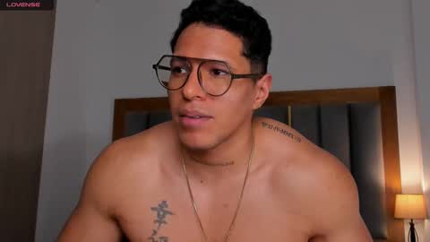 Snapshot of adambrocs1 chatting on 03.08.25 adambrocs1 online show from 03.08.25