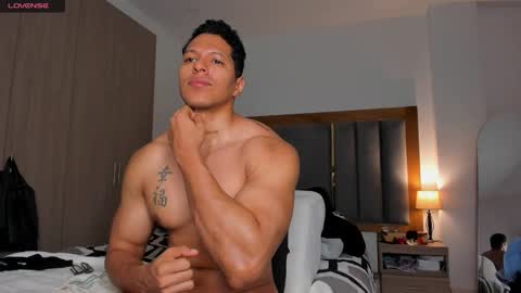 Snapshot of adambrocs1 chatting on 03.12.25 adambrocs1 online show from 03.12.25