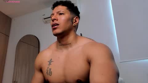 Snapshot of adambrocs1 chatting on 09.28.25 adambrocs1 online show from 09.28.25