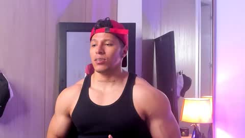 Snapshot of adambrocs1 chatting on 10.01.25 adambrocs1 online show from 10.01.25