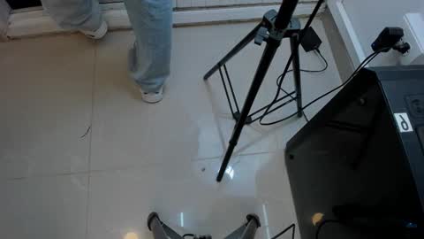 Snapshot of adams_bobby chatting on 11.23.25 Adams Bobby online show from 11.23.25