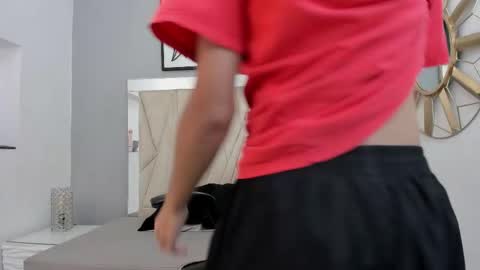 Snapshot of adams_bobby chatting on 12.05.25 Adams Bobby online show from 12.05.25