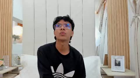 Adams Bobby online show from 07.11.26
