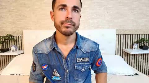 Im Adams Sanz online show from 03.20.26