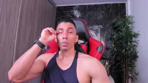 Adan Sin online show from 03.15.26