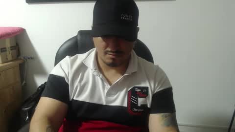 Snapshot of adan_smith_ chatting on 12.15.25 online show from 12.15.25