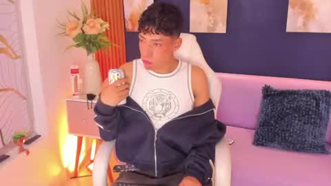 Snapshot of adann_scott chatting on 06.19.26 Adan online show from 06.19.26