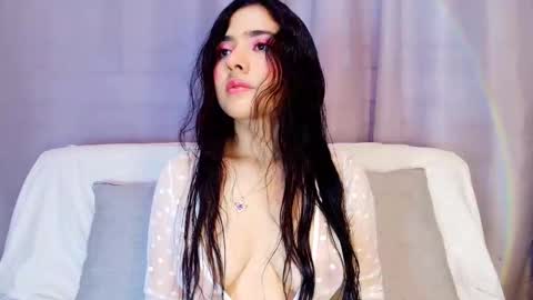 Snapshot of adara_johnson_ chatting on 10.22.25 Adara Johnson online show from 10.22.25