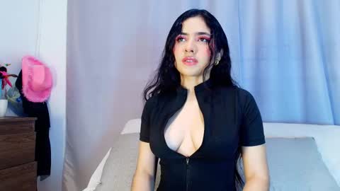 Snapshot of adara_johnson_ chatting on 11.03.25 Adara Johnson online show from 11.03.25