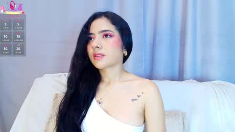 Snapshot of adara_johnson_ chatting on 11.19.25 Adara Johnson online show from 11.19.25