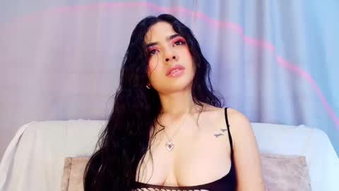 Snapshot of adara_johnson_ chatting on 11.27.25 Adara Johnson online show from 11.27.25