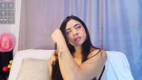 Snapshot of adara_johnson_ chatting on 12.03.25 Adara Johnson online show from 12.03.25