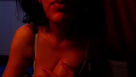 Snapshot of addicted2uts chatting on 01.30.25 amy online show from 01.30.25