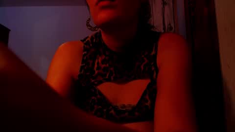 Snapshot of addicted2uts chatting on 02.06.25 amy online show from 02.06.25