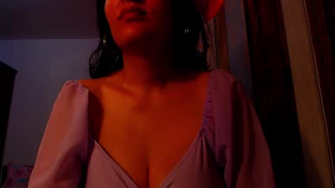 Snapshot of addicted2uts chatting on 09.16.25 amy online show from 09.16.25