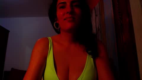 Snapshot of addicted2uts chatting on 10.20.25 amy online show from 10.20.25