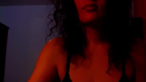 Snapshot of addicted2uts chatting on 11.09.25 amy online show from 11.09.25