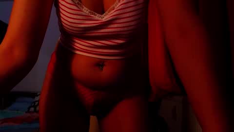 Snapshot of addicted2uts chatting on 11.11.25 amy online show from 11.11.25