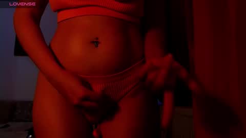 Snapshot of addicted2uts chatting on 11.29.25 amy online show from 11.29.25