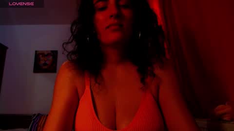 Snapshot of addicted2uts chatting on 01.12.26 amy online show from 01.12.26