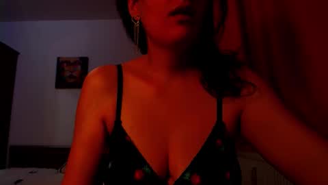 Snapshot of addicted2uts chatting on 01.18.26 amy online show from 01.18.26