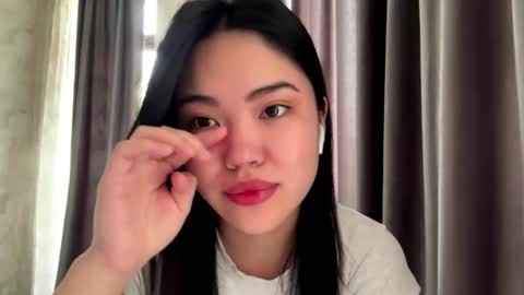 Mary online show from 10.21.25