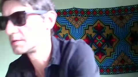 Snapshot of addonisse chatting on 12.20.25 addonisse online show from 12.20.25