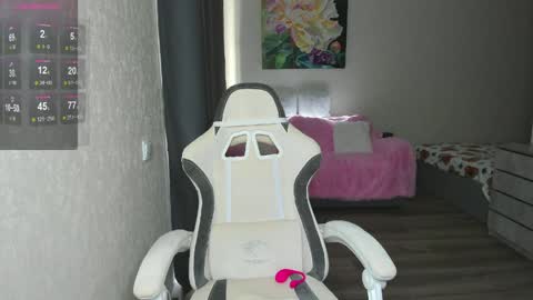 Adel online show from 04.05.26