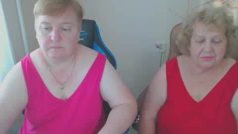 Snapshot of adelandsofia chatting on 09.08.25 AdelAndSofia online show from 09.08.25
