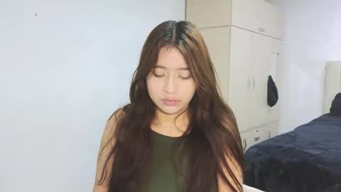 adellein foxx online show from 10.28.25