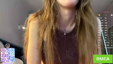 Snapshot of adeles_vibes chatting on 06.15.26 Adele online show from 06.15.26