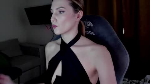 Snapshot of adeleshinem chatting on 12.10.24 Adele Shine online show from 12.10.24