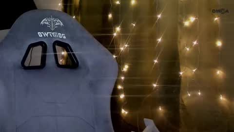 Snapshot of adeleshinem chatting on 02.18.25 Adele Shine online show from 02.18.25