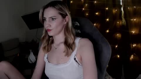 Snapshot of adeleshinem chatting on 02.25.25 Adele Shine online show from 02.25.25