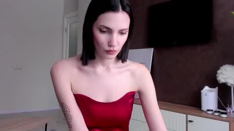 Snapshot of adeleshinem chatting on 11.07.25 Adele Shine online show from 11.07.25