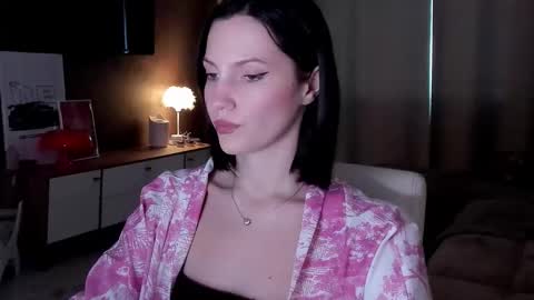 Snapshot of adeleshinem chatting on 11.21.25 Adele Shine online show from 11.21.25