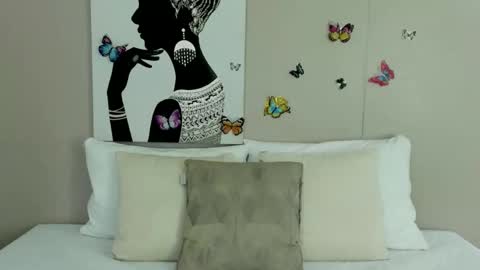 Snapshot of adelesmithh chatting on 11.22.25 Adele Smithh online show from 11.22.25