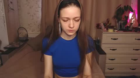 Snapshot of adelin_maxwell chatting on 03.09.25 Lina online show from 03.09.25