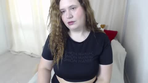 Snapshot of adelinalawson chatting on 03.05.25 adelinalawson online show from 03.05.25