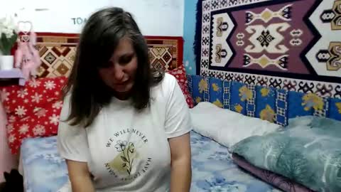 Larisa online show from 10.25.25