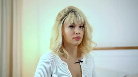 Snapshot of adelineking chatting on 01.08.26 Ade online show from 01.08.26