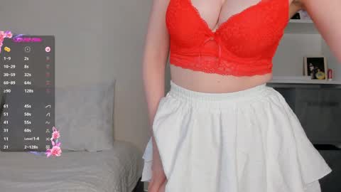 adelins_peach online show from 04.07.26