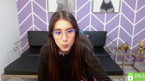 Snapshot of adhara_kitten chatting on 09.20.25 Adhara online show from 09.20.25
