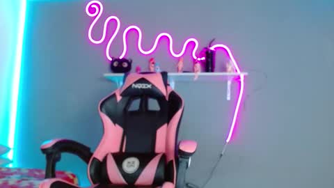 adhara rangel online show from 10.23.25