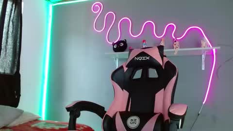 adhara rangel online show from 10.24.25