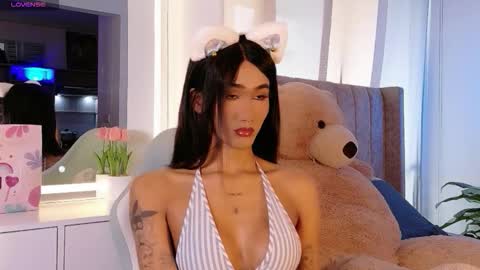 Isabellafirst online show from 12.18.25