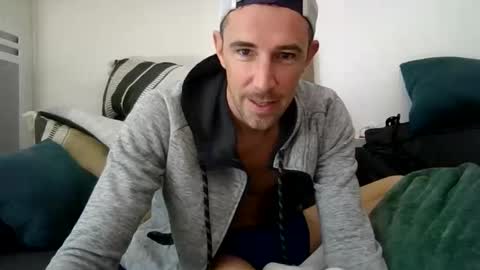 Snapshot of adibou13 chatting on 02.23.26 adibou13 online show from 02.23.26