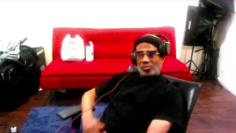 adick_ting online show from 03.10.25