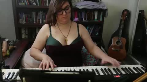 Snapshot of adobe_angel304 chatting on 11.26.25 adobe_angel304 online show from 11.26.25