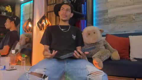 Snapshot of adonis_wb chatting on 11.18.25 adonis_wb online show from 11.18.25